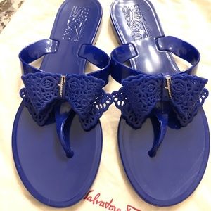 💝Ferragamo💝 Pandy lace bow jelly thong